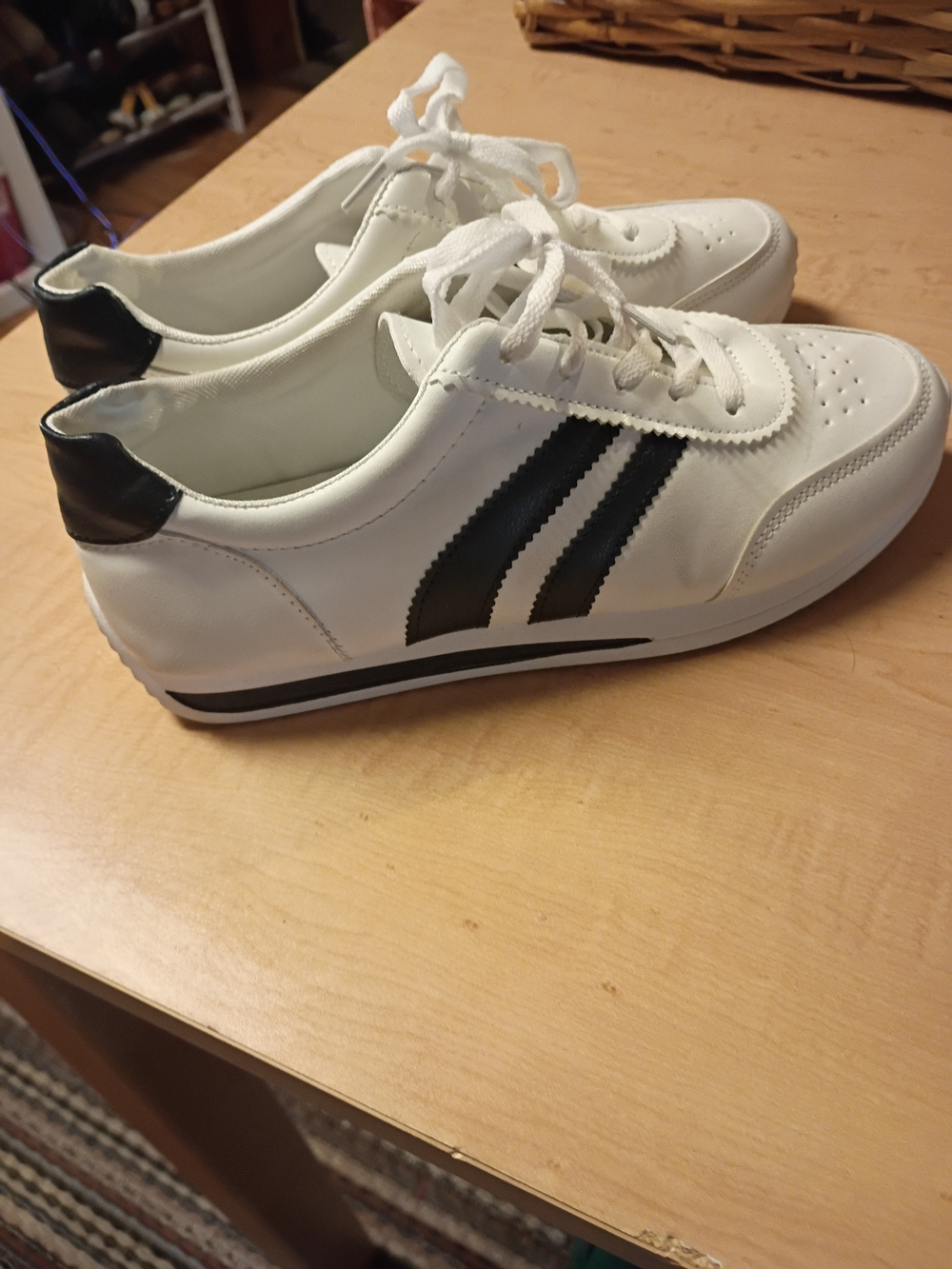 White Low-Top Sneakers with Black Stripes - Women's Casual Lace-Up